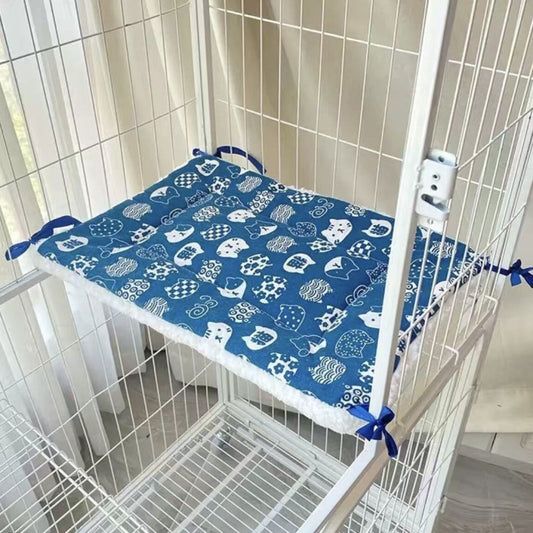 Tie-On Cat Cage Platform Pad - white cat pattern on Blue background (30x75cm)